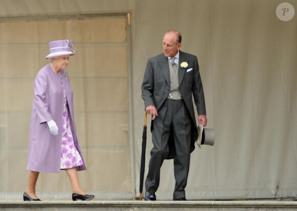 La reine Elizabeth II lors de la deuxième garden party à Buckingham Palace, le 29 mai 2012, dans le cadre des célébrations de son jubilé de diamant.