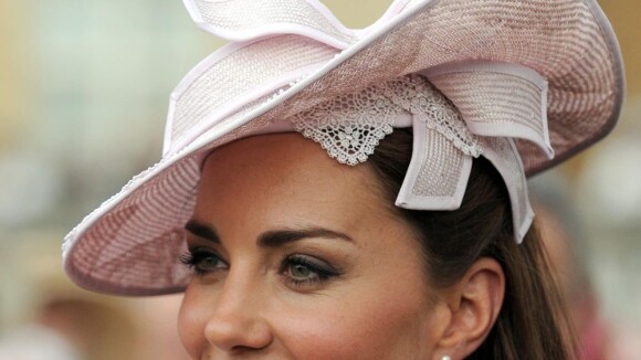 Kate Middleton ressort à Buckingham sa robe Emilia Wickstead, onze jours après