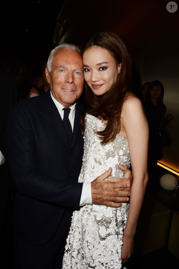 Giorgio Armani et l'actrice taïwanaise Shu Qi lors de la soirée One Night Only In Beijing. Pékin, le 31 mai 2012.
