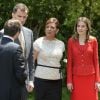 Felipe d'Espagne, l'épouse du Premier ministre, et Letizia d'Espagne lors d'une entrevue à Sao Bento au Portugal le 1er juin 2012