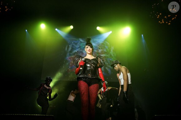 Tara McDonald se produit à la Salle Wagram dans le cadre du NRJ Music Tour, le vendredi 1er juin, à Paris.