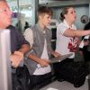 Justin Bieber arrive à l'aéroport de Milan, le samedi 2 juin 2012.