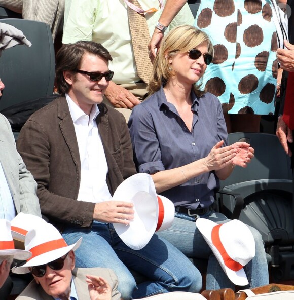 Michèle Laroque et son compagnon François Baroin dans les tribunes de Roland-Garros, le 2 juin 2012.