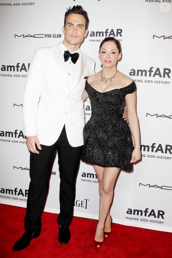 L'acteur Cheyenne Jackson et Rose McGowan lors du troisième gala Inspiration de l'amfAR à la New York Public Library. New York, le 7 juin 2012.