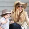 Rachel Zoe et son fils Skyler, duo complice et à croquer à New York. Le 8 juin 2012.