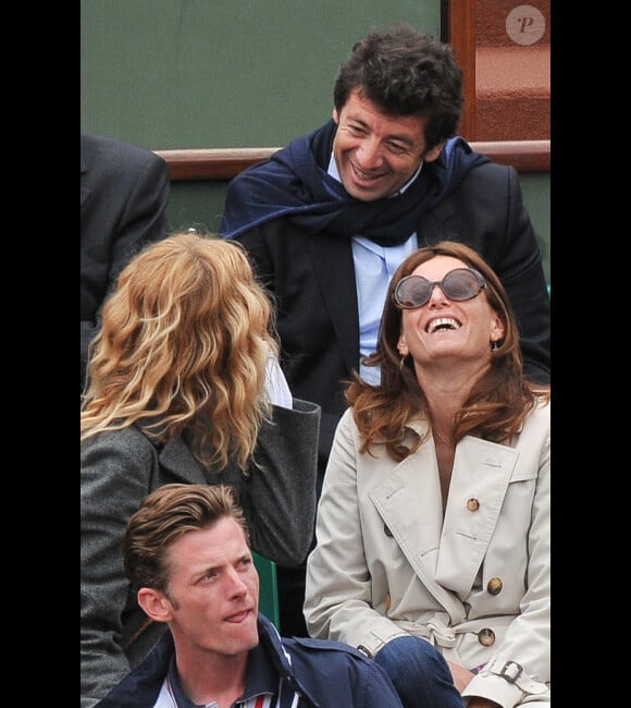 Patrick Bruel, Sandrine Kiberlaim et Laurence, compagne de Manu Katché lors de la finale de Roland-Garros entre Rafael Nadal et Novak Djokovic le 10 juin 2012 à Paris