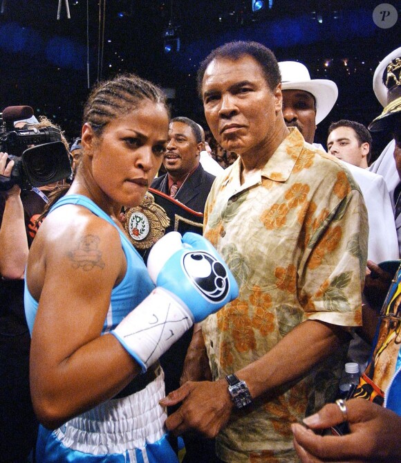 Mohamed et Leila Ali, en 2005, ensemble sur le ring