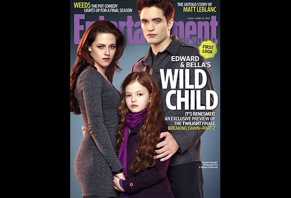 Couverture d'Entertainment Weekly avec Robert Pattinson, Kristen Stewart et Mackenzie Foy pour Twilight - chapitre V : Révélation (partie II)