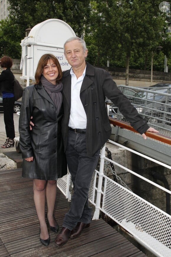 Yann Queffelec et sa femme lors de la soirée de La Charcuterie Artisanale sur Seine, à Paris le 11 juin 2012