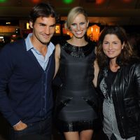 Roger Federer : Jolie soirée avec sa Mirka et Karolina Kurkova