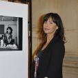 Mathilda May à l'inauguration de l'exposition Juste Humain, à la galerie Saint Germain de l'université Paris Descartes, le 18 juin 2012.