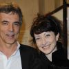 La danseuse étoile Isabelle Ciaravola et son époux à l'inauguration de l'exposition Juste Humain, à la galerie Saint Germain de l'université Paris Descartes, le 18 juin 2012.