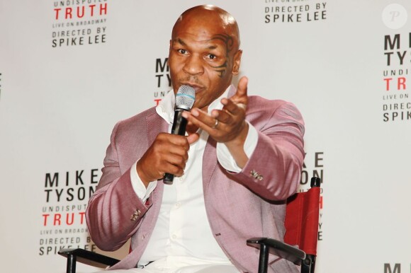 Mike Tyson présente le spectacle de Undisputed Truth, à Broadway, le 18 juin 2012