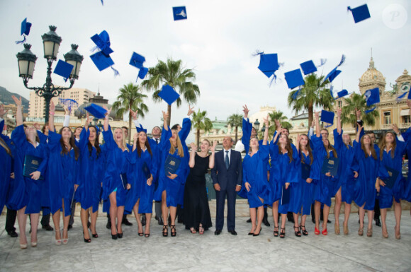 Charlene de Monaco assiste à la cérémonie de remise de diplômes de l'International School of Monaco, à l'hôtel de Paris à Monaco le 19 juin 2012