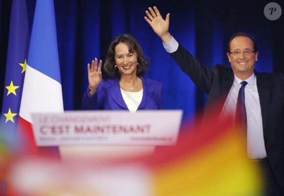 François Hollande et Ségolène Royal, les retrouvailles au meeting de Rennes, le 4 avril 2012.