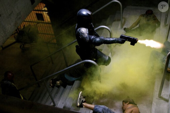 Karl Urban dans Dredd 3D.