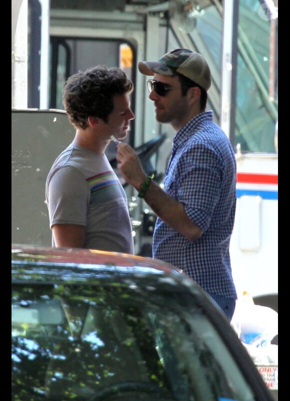 Zachary Quinto et Jonathan Groff, très proches, à New York City, le vendredi 22 juin 2012.