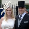 Lara Stone et son mari David Walliams lors de la Royal Ascot à Ascot le 22 juin 2012