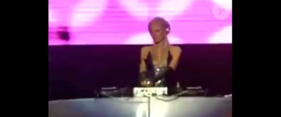 DJ Paris Hilton aux platines : quelle catastrophe !