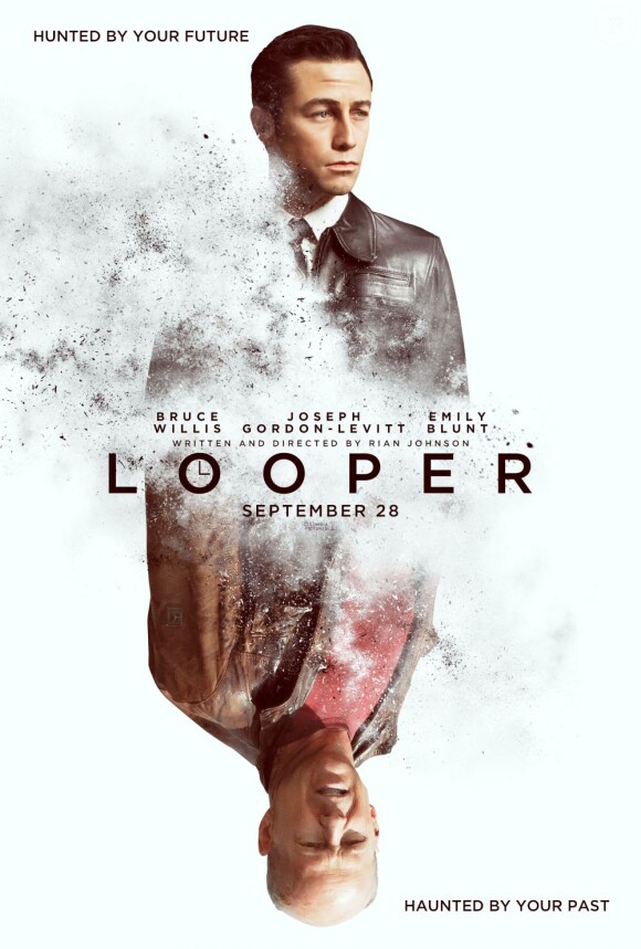 Joseph Gordon-Levitt et Bruce Willis dans Looper. En salles le 31 octobre.