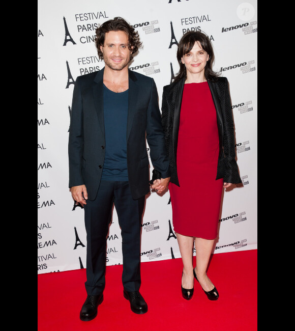 Edgar Ramirez et Juliette Binoche lors de l'avant-première du film A coeur ouvert durant le festival Paris Cinéma le 1er juillet 2012