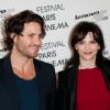Edgar Ramirez et Juliette Binoche lors de l'avant-première du film A coeur ouvert durant le festival Paris Cinéma le 1er juillet 2012