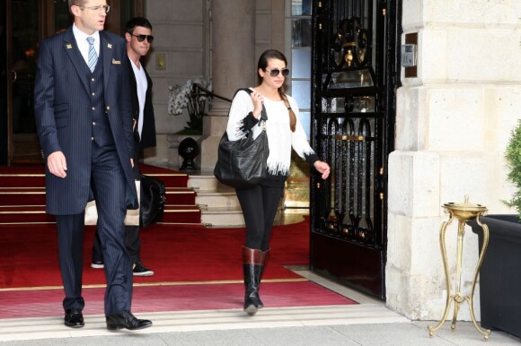 Lea Michele et Cory Monteith quittent Paris,  le 3 juillet 2012
