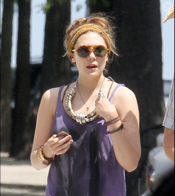 Elizabeth Olsen la bohème sur le tournage de Very Good Girls à New York, le 2 juillet 2012.