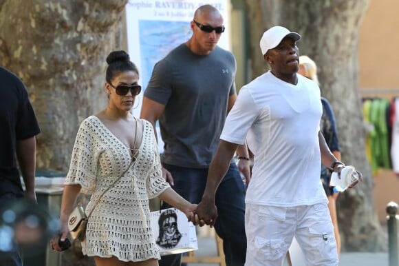 Amoureux, Dr Dre et sa femme Nicole, en vacances à Saint-Tropez le 3 juillet 2012
