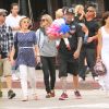 Pink et son époux Carey Hart célèbrent le 4 juillet, fête nationale américaine, à Santa Monica avec leur fille Willow.