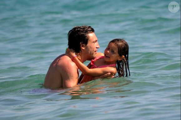 Andrea Pirlo, très câlin avec sa fille Angela à Ibiza le 6 juillet 2012