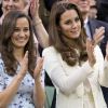 Kate Middleton et Pippa Middleton ont assisté ensemble à la finale de Wimbledon depuis la loge royale, dimanche 8 juillet 2012, encourageant l'Ecossais Andy Murray. En vain...