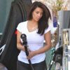 Kim Kardashian fait le plein d'essence à Woodlands Hills le 9 juillet 2012