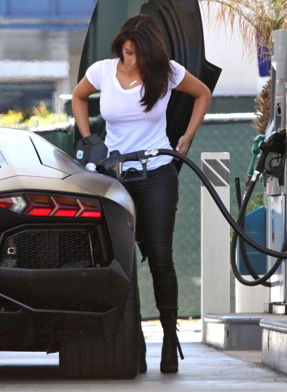 Kanye West et Kim Kardashian font du shopping à Woodlands Hills le 9 juillet 2012