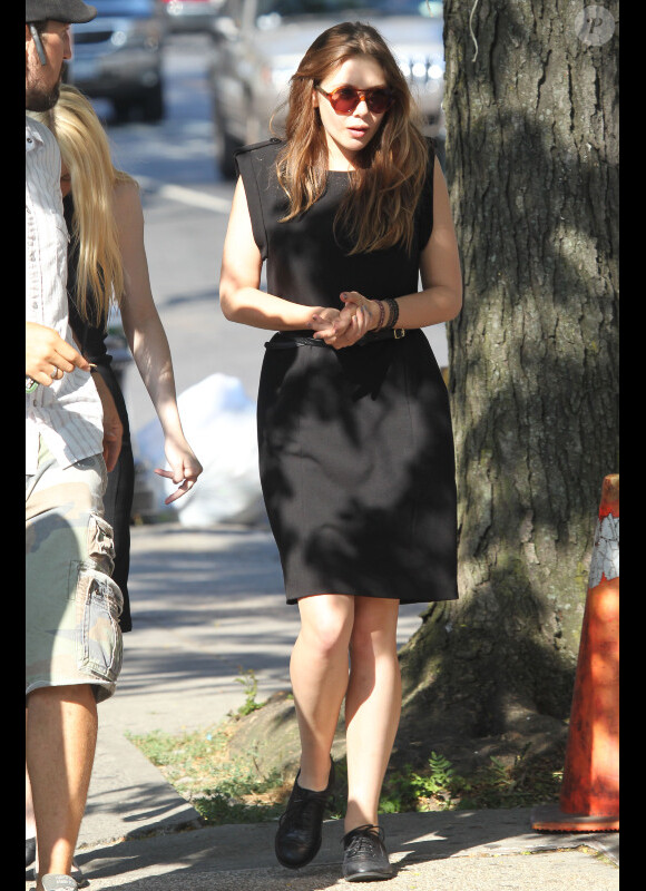 Elizabeth Olsen sur le tournage du film Very Good Girls le 9 juillet 2012 à New York