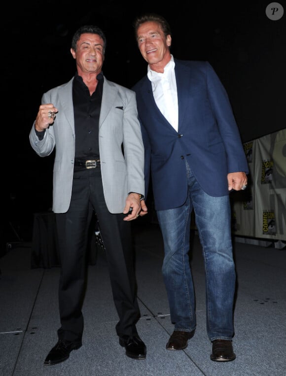 Sylvester Stallone et Arnold Schwarzenegger lors de la présentation d'Expendables 2 au Comic Con de San Diego, le 12 juillet 2012.