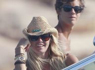 Elle Macpherson : Sublime en bikini en vacances avec ses fils