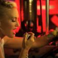 Image extraite du clip  Settle Down  de No Doubt, juillet 2012.
