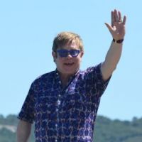 Elton John : Une confortable bulle de folie tropézienne, sans David Furnish