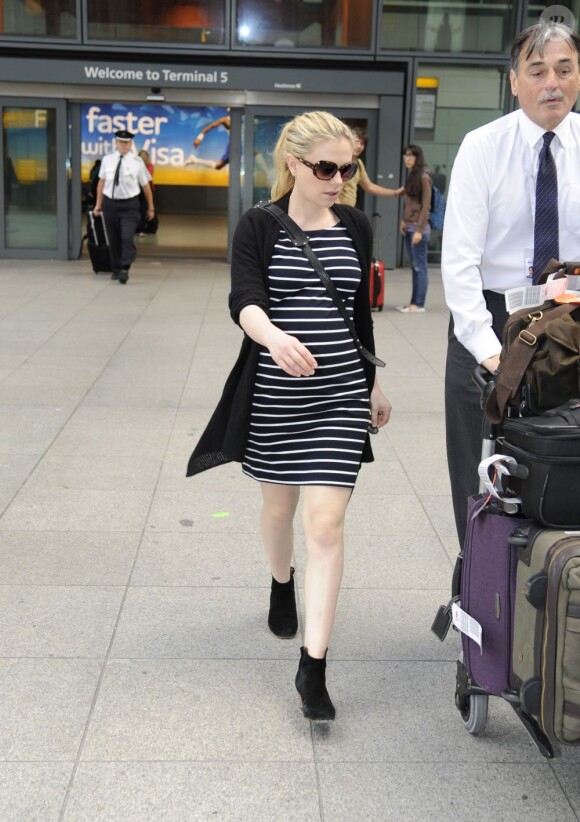 Anna Paquin à l'aéroport de Londres le 19 juillet 2012