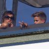 Victoria Beckham a profité du jardin des Tuileries en grimpant dans la grande roue dans les rues de Paris avec son fils Roméo le 23 juillet 2012