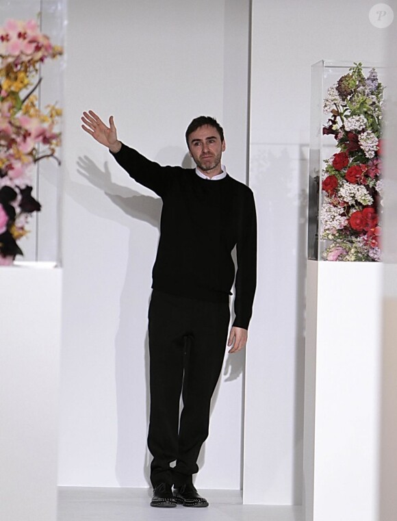 Raf Simons fait ses adieux à Jil Sander pour rejoindre Dior. À Milan, le 9 avril 2012.