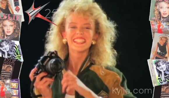 Kylie Minogue chante The Loco-Motion en 1988.
