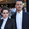 Kristen Stewart, 22 ans, et le réalisateur Rupert Sanders, 41 ans, en mai 2012 à Los Angeles.