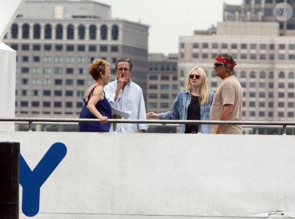 La réalisatrice Naomi Foner avec son actrice Dakota Fanning à New York le 31 juillet 2012