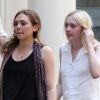 Elizabeth Olsen et Dakota Fanning à New York le 18 juillet 2012 sur le tournage de Very Good Girls
