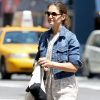La jolie Katie Holmes, seule dans les rues de New York le 4 août 2012