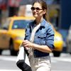 Katie Holmes, seule dans les rues de New York le 4 août 2012