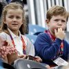 La princesse Isabella et le prince Christian de Danemark avec leurs parents la princesse Mary et le prince Frederik à Greenwich Park le 7 août 2012 pour encourager la princesse Nathalie de Sayn-Wittgenstein-Berleburg, en compétition avec Digby dans le concours de dressage individuel et par équipes des Jeux olympiques.