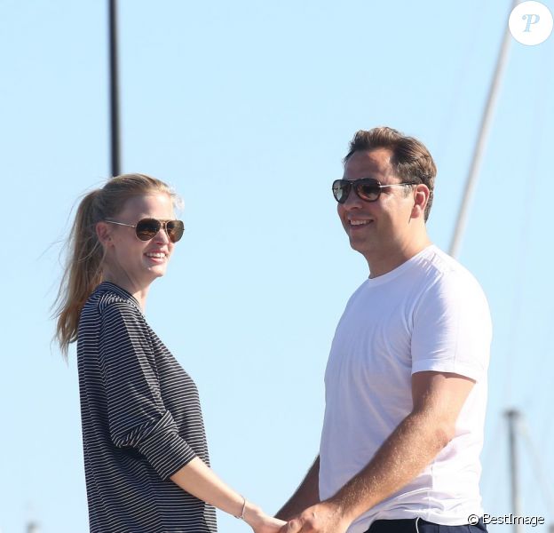 Lara Stone et David Walliams, amoureux, prennent du bon temps sur un yacht à Saint-Tropez le 8 août 2012